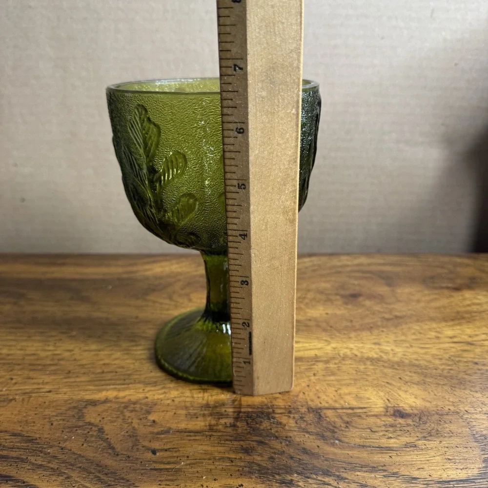 (1) Vintage 1975 FTD Pressed Green Glass Large Goblet Fall‎ Glass Stemware 16oz